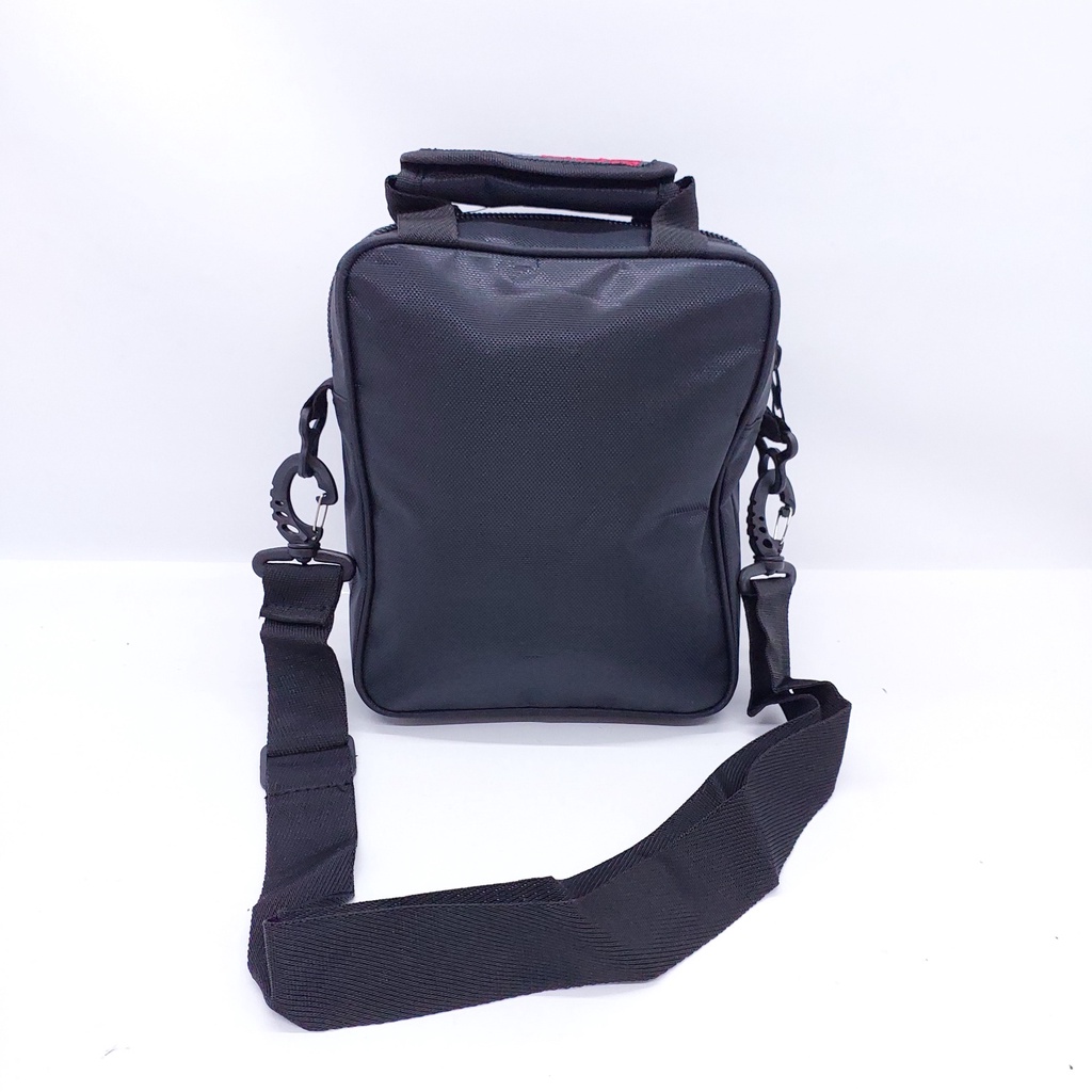 Tas Selempang Polo Kotak EMBOSS + pegangan tas MURAH BARU / Tas Bahu Kotak Hitam Emboss Polo Murah / Tas Selempang Santer EMBOSS TIMBUL KOTAK HITAM MURAH BARU ORIGINAL / TAS TALI SATU POLO SANTER KOTAK + PEGANGAN EMBOSS TIMBUL MURAH / TAS SELEMPANG IMPORT