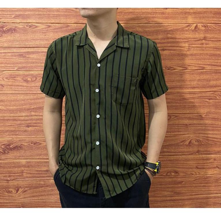CHEKOUT RIVIERA CLOTHING/KEMEJA STRIPE PRIA LENGAN PENDEK/KEMEJA SALUR PRIA/KEMEJA CASUAL PRIA/KEMEJ