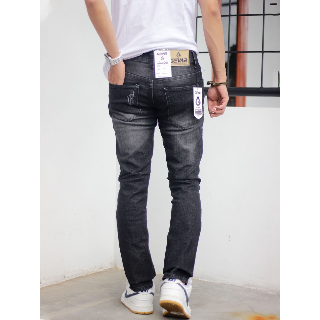 GEVAR Celana Jeans Sobek Tidak Tembus Blackwash