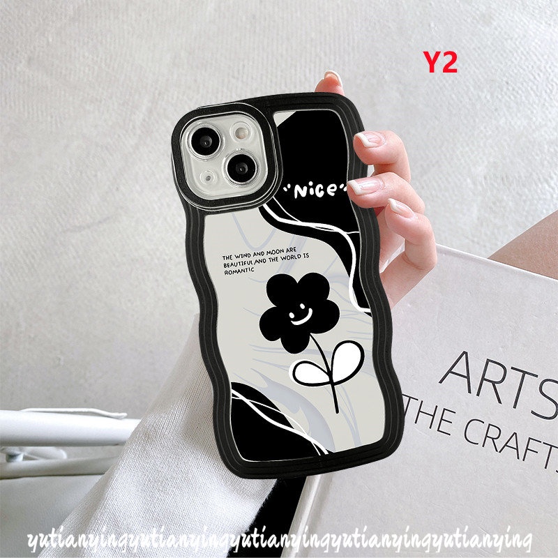 Casing Retro Kupu Hitam Realme C12 C11 C25s C21Y 8 8i 5 6i C35 C20A C33 C20 9Pro+9 5i 10 C15 C25 C17 C25Y 9i 8Pro C30 7i 7 C3 Vintage Flower Wavy Edge Soft Tpu Cover