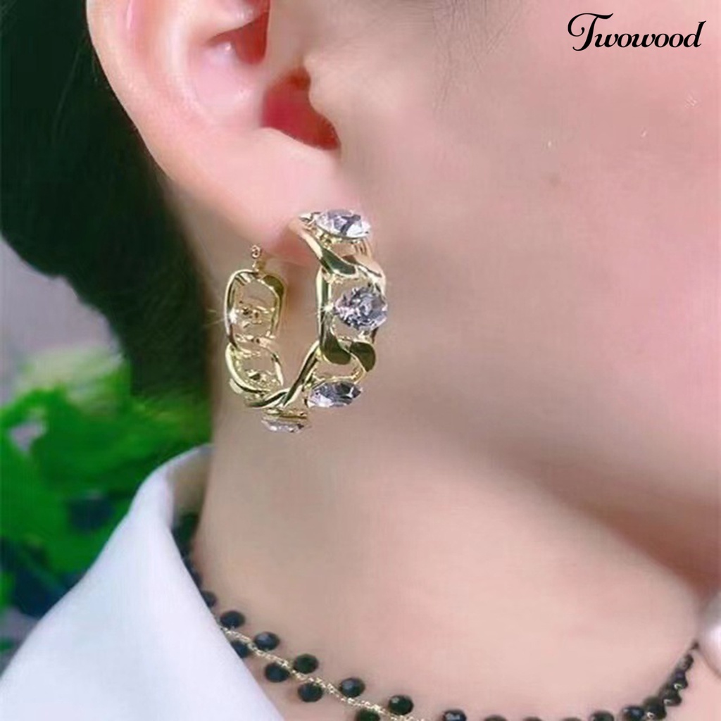 Twowood 1pasang Lingkaran Anting Tindik Geometris Berlian Imitasi Bertatahkan Temperamen High-end Telinga Dekorasi Jarum Perak Wanita Besar Hoop Earrings Aksesoris Pakaian