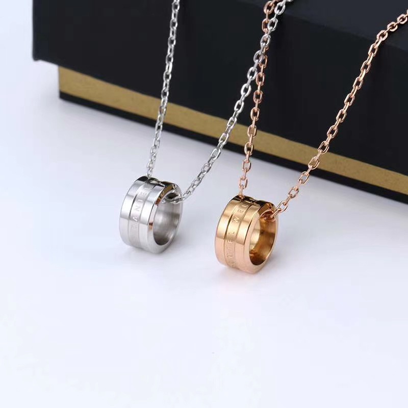 Kalung Dengan Liontin Cincin Kecil | Kalung Rose Gold 18k | Kalung Bahan Stainless Steel | Kalung Bahan Titanium Steel | Hadiah Valentine Ulang Tahun Tahan Air Non Alergi Untuk Unisex