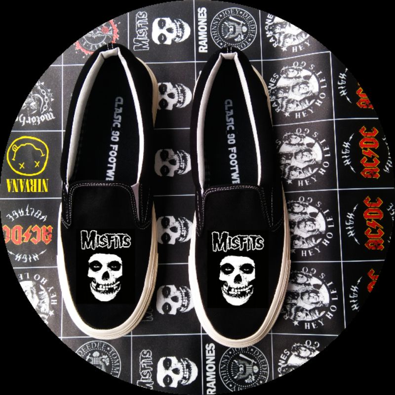 sepatu slip on MISFITS PREMIUM QUALITY NO BRAND{SEPATU MUSIK