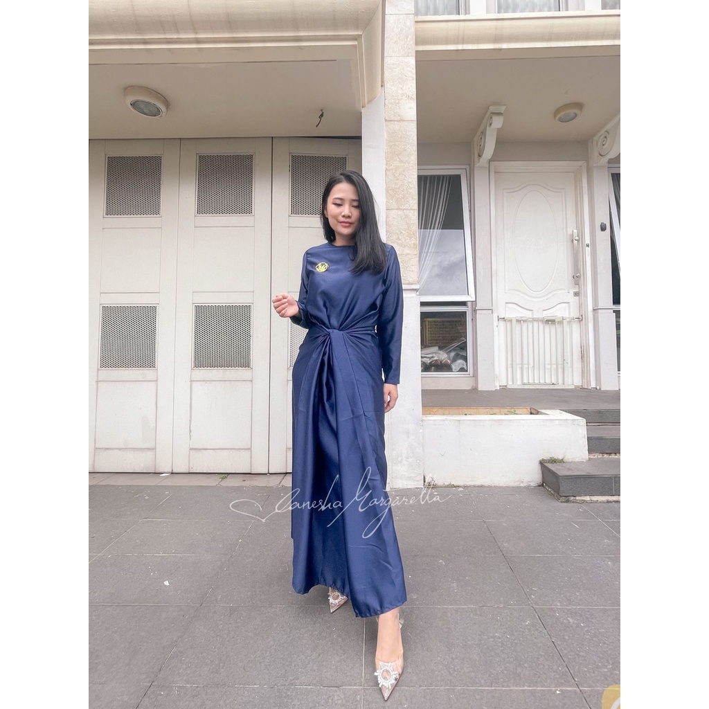 Vanesha Margaretta - 696 Dress Lilit - fashion muslim - dress satin -fashion wanita