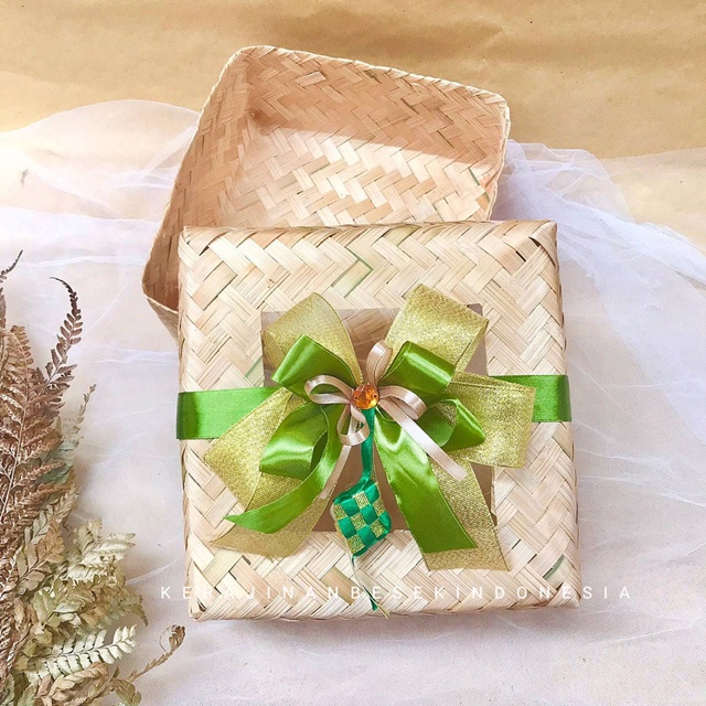 

BANYAK UKURAN BOX HAMPERS LEBARAN FREE HANG TAG Besek 15-25 natural MPS Parsel bingkisan idul fitri 2024 Toples kue kering ayam goreng pengajian