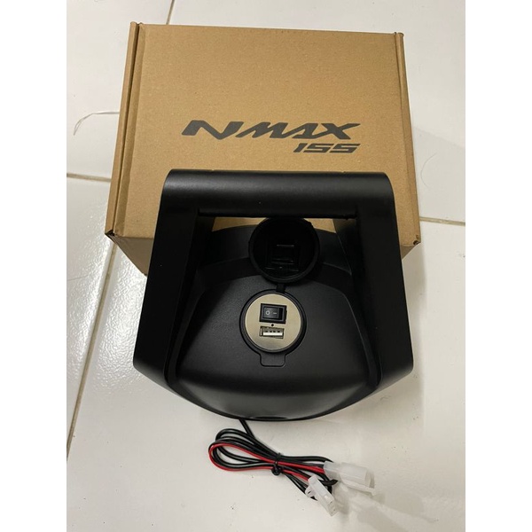 cover stang Nmax connected 2020-2023 + usb charger