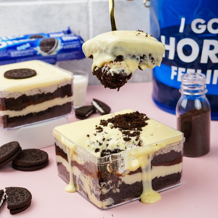 

Cookies & Cream Dessert Box Best Seller