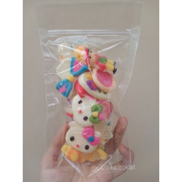

Coklat Karakter kemasan standing pouch