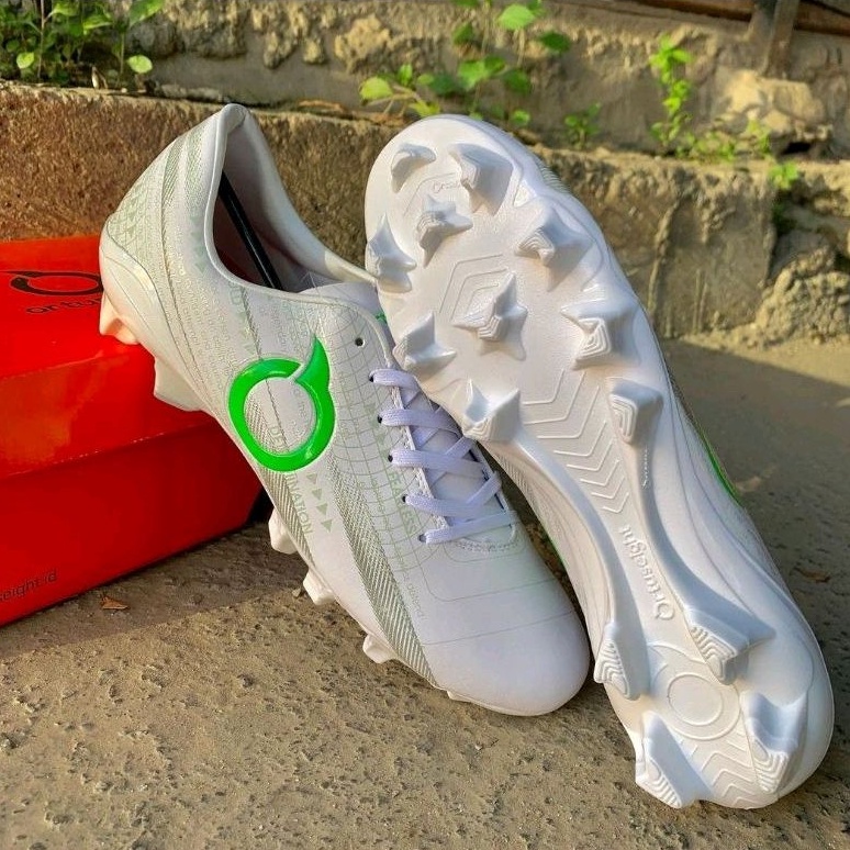 Sepatu Bola Ortuseight Catalyst Legion V2