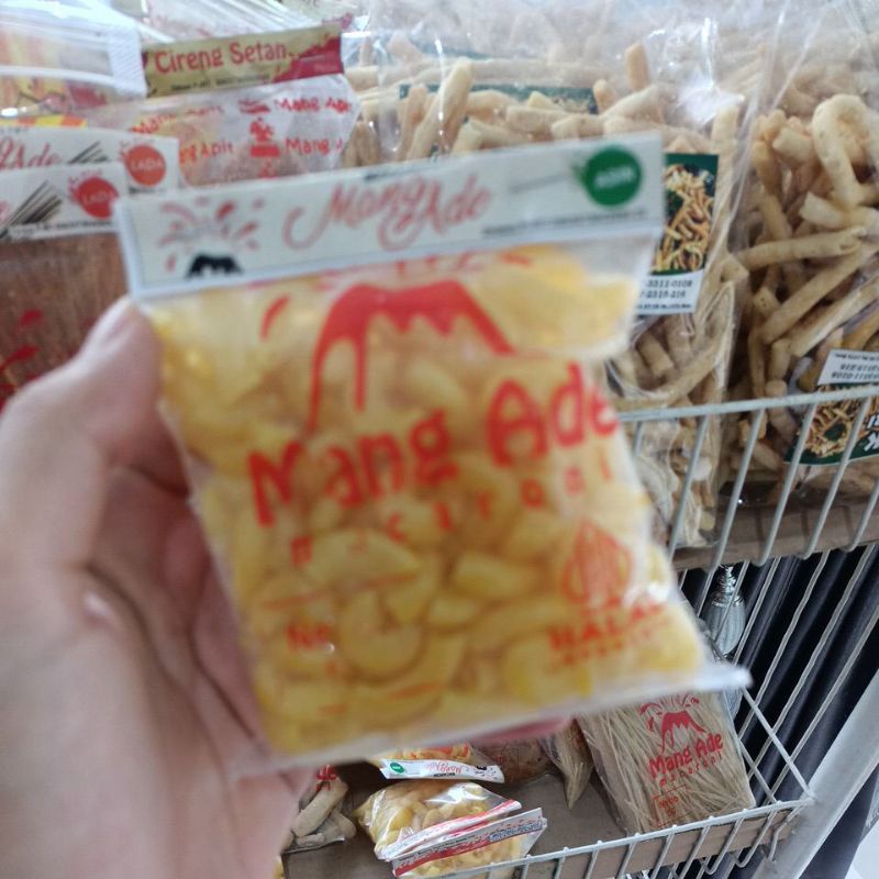 

MANG ADE 50 GR. MAKARONI PEDAS Jajanan pedas dan camilan pedas mang Ade 50gr