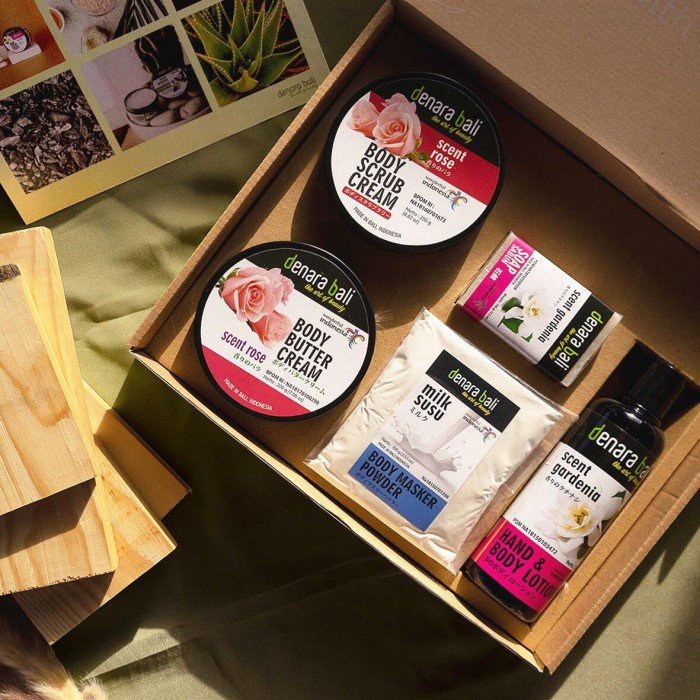 

(COD) Beauty Package Gift Set Paket Hadiah Hampers Denara Bali 1 Set - Pink Set