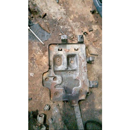 tatakan aki hyundai accent excel 1 cakra