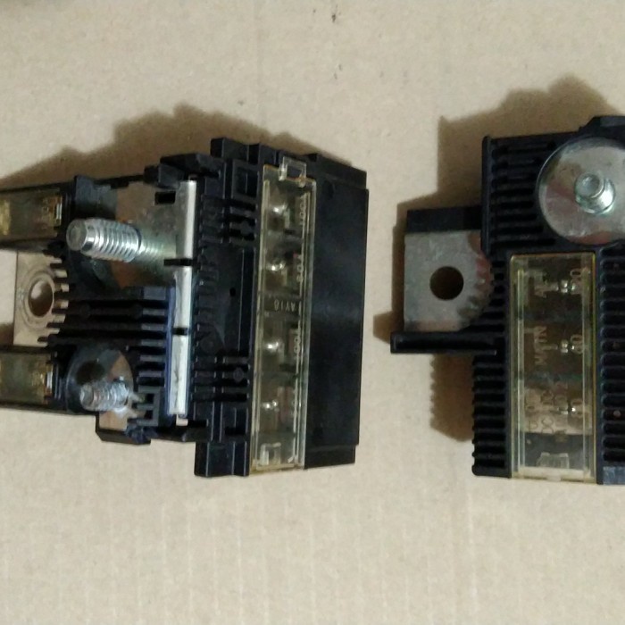 kepala aki atau terminal sekring fuse aki Nissan grand Livina original