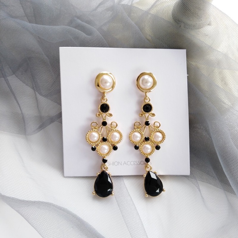 Deartiara Istana Retro Baroque Berlian Hitam Anting Kepribadian Fashion Mulia Tetesan Air Anting Mutiara Imitasi