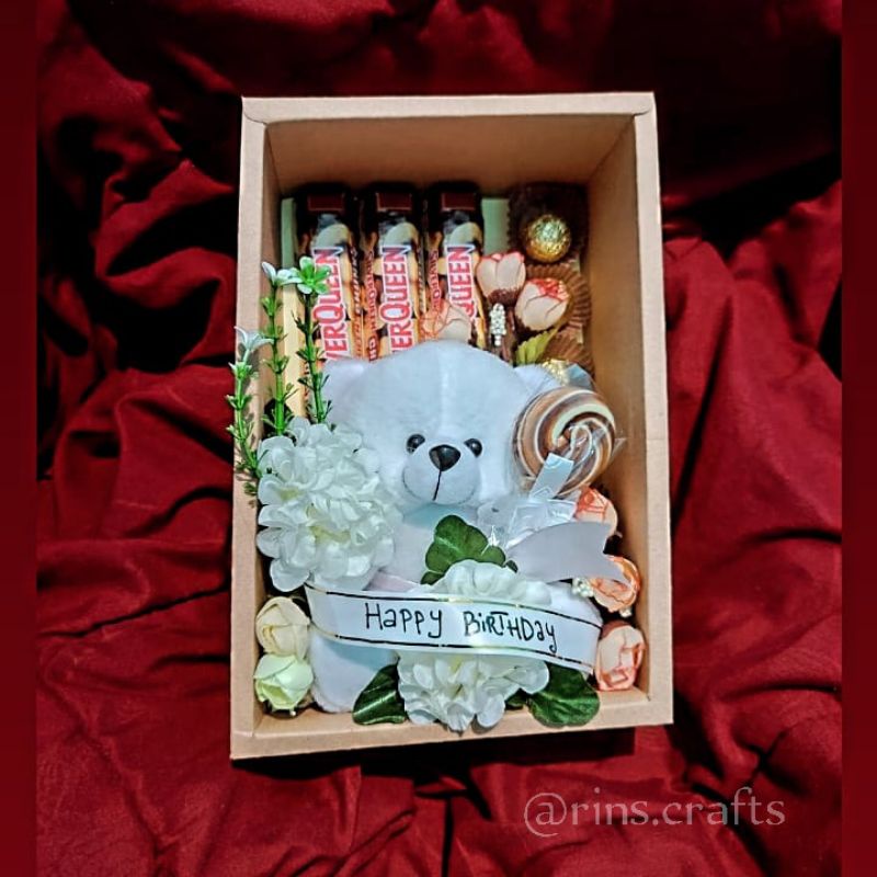 

Kado ulang tahun anniversary pacar wisuda hampers cokelat boneka box (FREE PACKING)