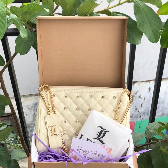 

Spesial Valentine Day Hampers Cewe | Kado Unik Cewek | Kado Ultah | Kado Valentine