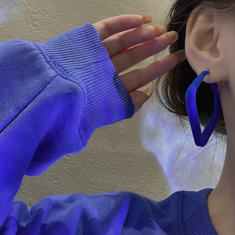 Anting Stud Silver Needle S925 Warna Biru Bahan Velvet Gaya Simple Untuk Musim Semi