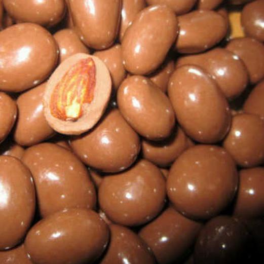 

♙ 500 gram coklat isi almond / choco almonds ™