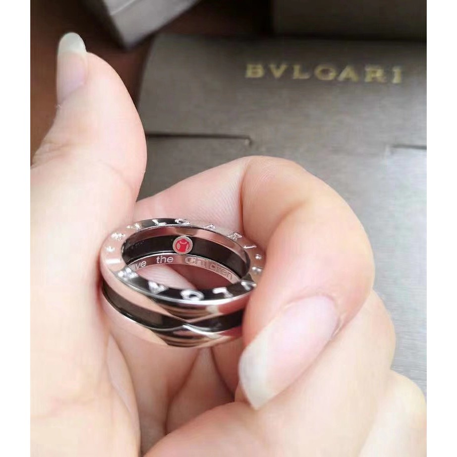 Cincin Bahan Keramik Warna Silver Hitam Anti Karat Hypoallergenic Untuk Hadiah Ulang Tahun