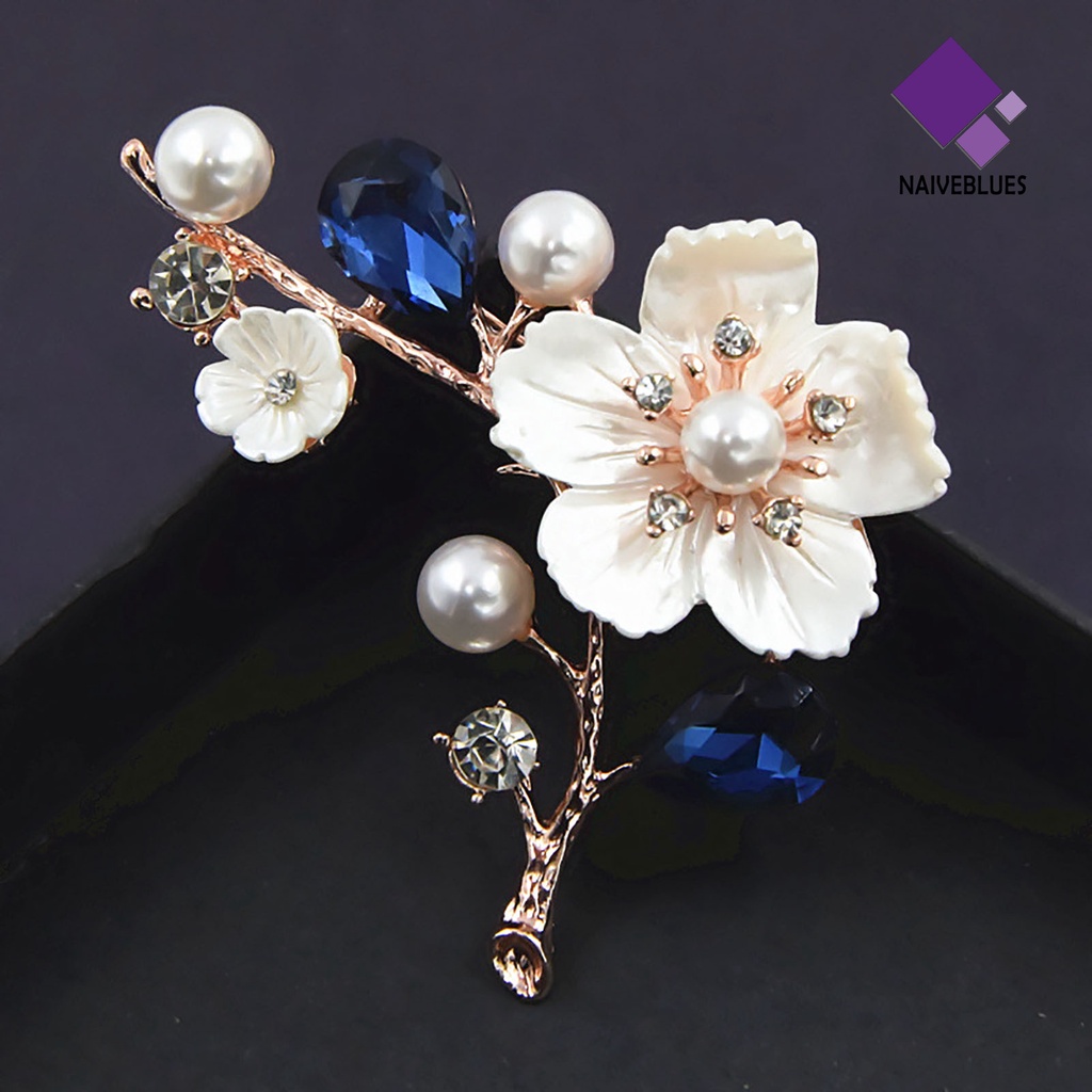 &lt; Naiveblues &gt; Mutiara Imitasi Kerang Hadiah Pernikahan Elegan Plum Blossom Berlian Imitasi Lapel Kostum Aksesoris