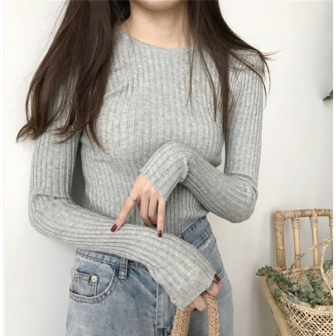 Kaos O-neck Lengan Panjang Atasan Rajut Wanita