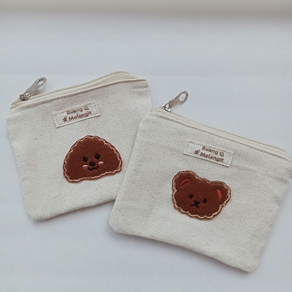 

RUANG MELANGIT Pouch / Dompet / Tempat Pensil Handmade