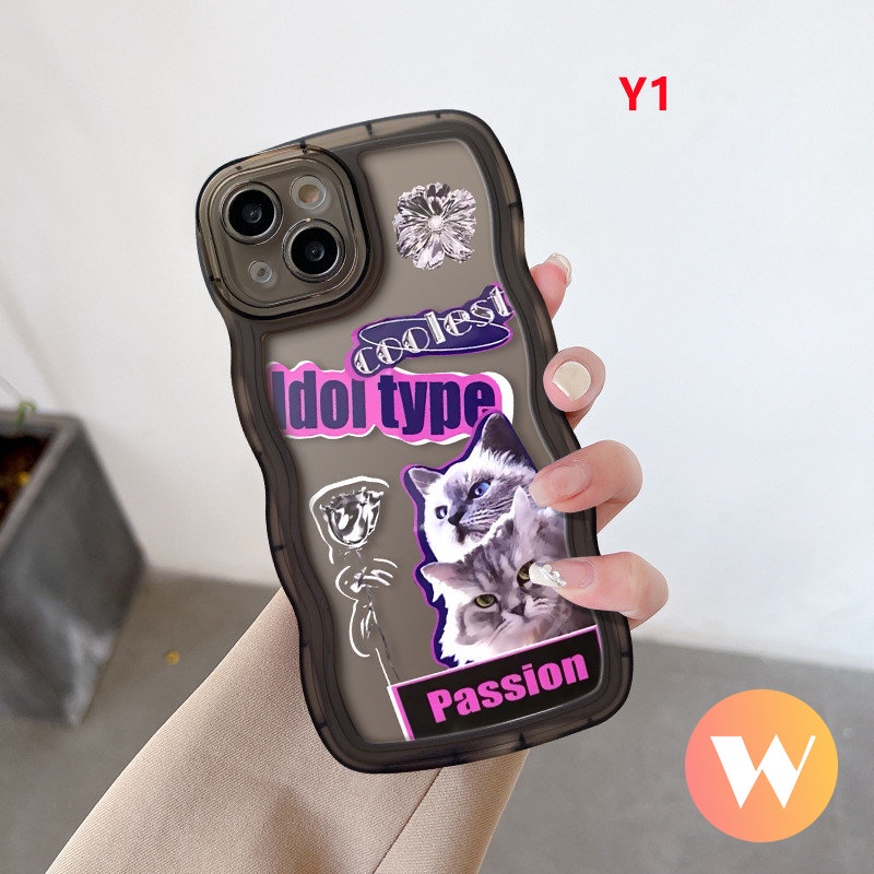 IPHONE Merek Trendi Stiker Label Ponsel Case Kompatibel Untuk Iphone7 6 8 6s Plus XR 11 14 12 13 Pro Max 7Plus X XS Max SE 2020 Lembut Tpu Wavy Edge Cool Fashion Cat Cover