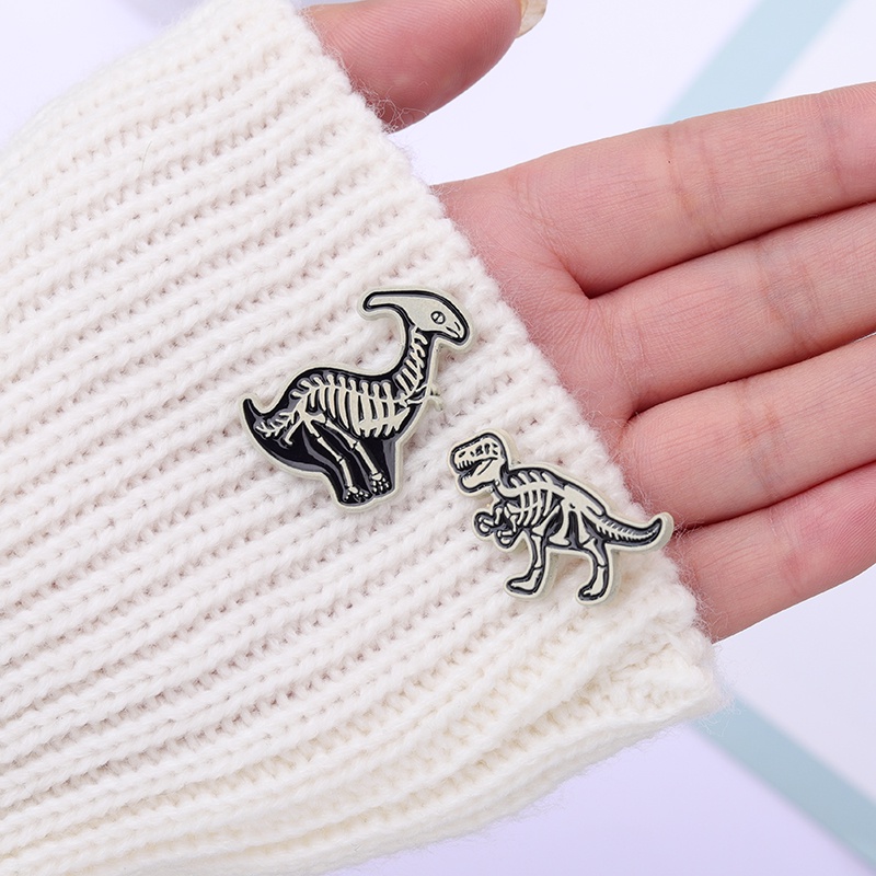 Dinosaurus Enamel Pin Tyrannosaurus Rex Hewan Kuno Custom Perhiasan Hadiah Untuk Teman Hitam Punk Kerah Pakaian Bros Jewelry