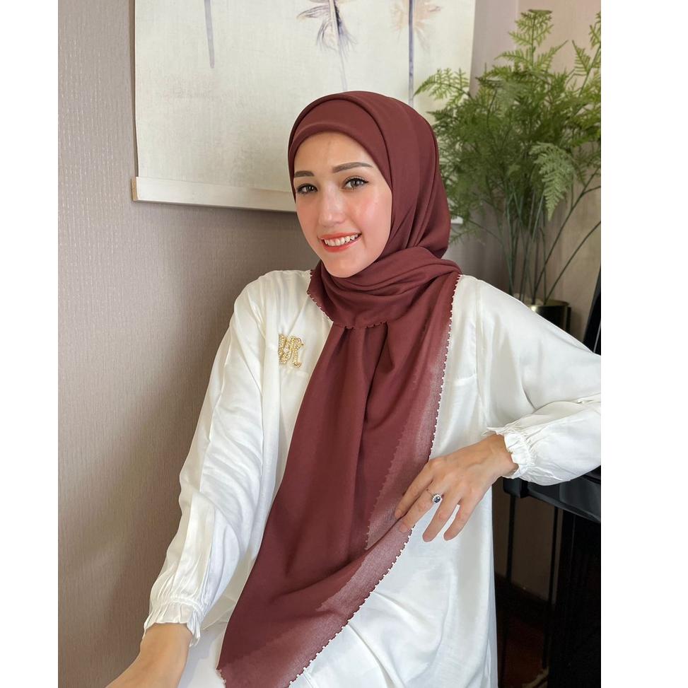 Booming Radwah - Aira Scarf Anti Air - Hijab Square