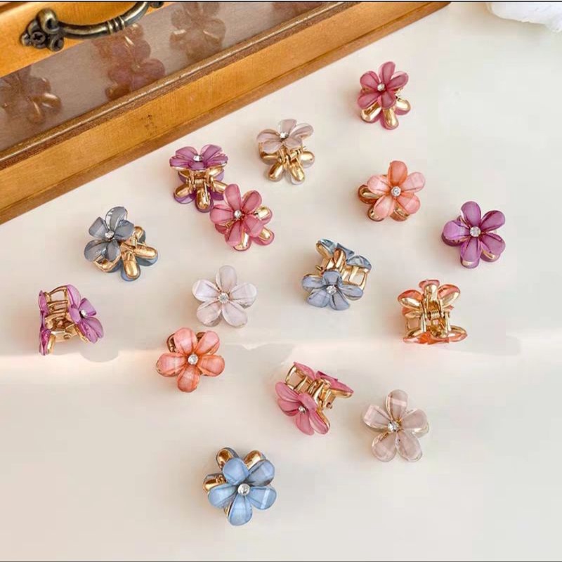 [12pcs] Jepit Rambut Box Model Bunga Sakura Isi 12Pcs Free Box / Jedai Logam Bentuk Bunga Daisy Metal Alloy Hair Claw Clip