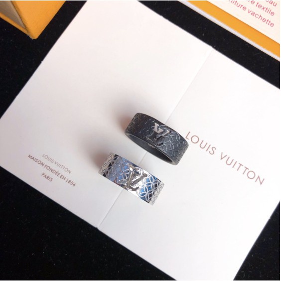 Cincin Bahan Titanium Steel Motif Tulisan Untuk Pasangan