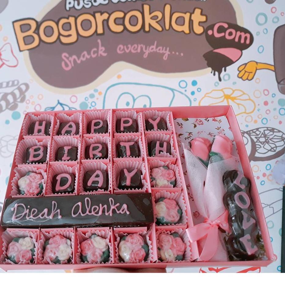 

➣ Kado Coklat Ultah Sekat Blok 25+Buket ☜