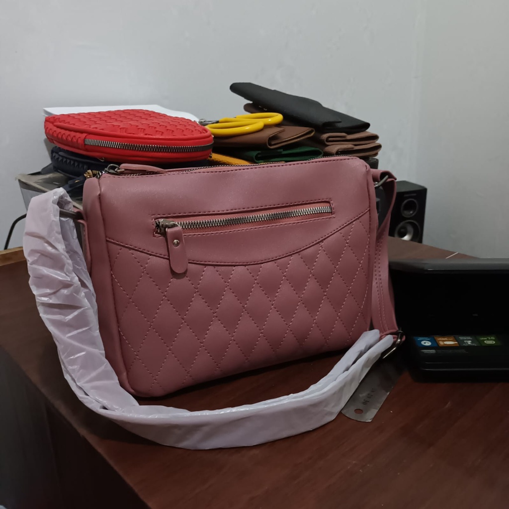 loplop/ tas selempang wanita/ tas wanita murah/tas selempang wanita murah/ tas selempang papirut/ tas papirut