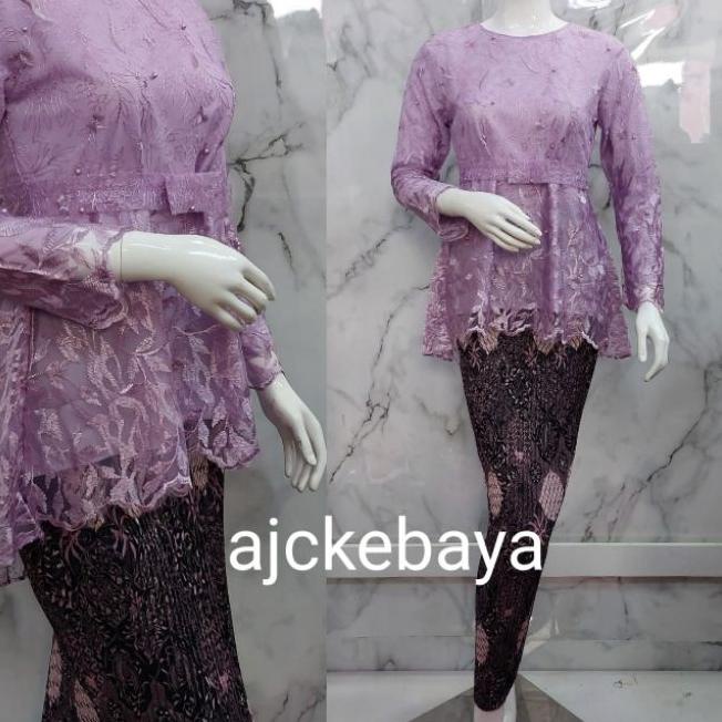♫ Kebaya / Gotik Pingwin/ Kebaya Modern/ Kebaya Tunik / Set Kebaya/ajc kebaya ۝