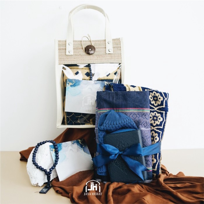 

(COD) PAKET HAMPERS LEBARAN IDUL FITRI MUSLIM SAJADAH SARUNG BOX BIRU 3 - Sea