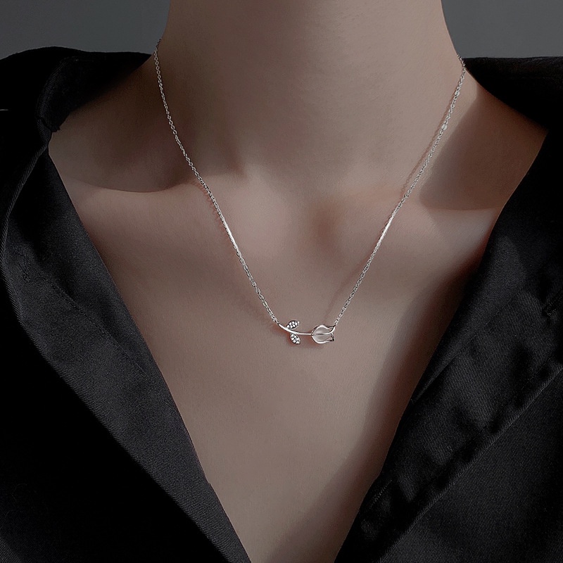 Kalung Wanita Halus Korea Liontin Tulip