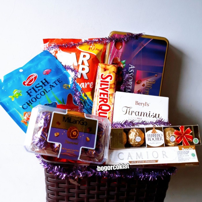 

] Parsel Coklat Tahun Baru Ungu