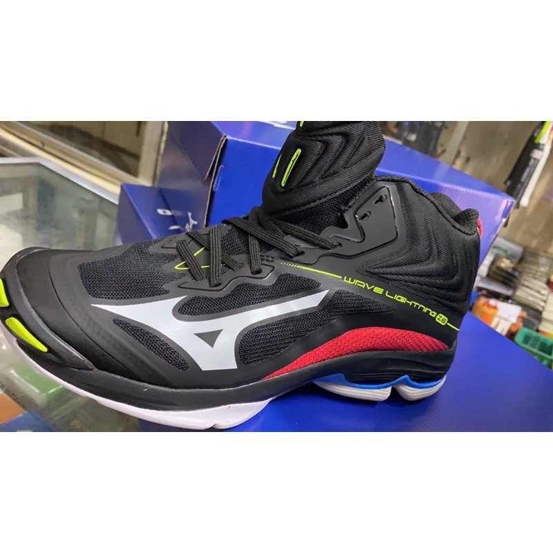 sepatu voli mizuno impor