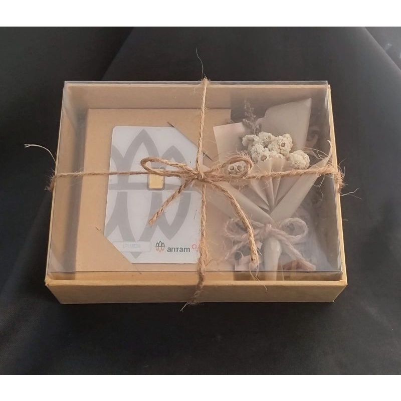 

READY Kotak Kado Emas Logam Mulia Rustic Box (Kotak Tutup Mika, Buket, Free Kartu Ucapan)