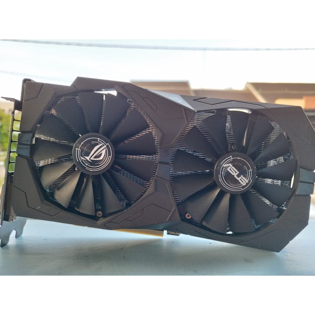 ASUS STRIX RX 580 8GB 256BIT  LIKE NEW