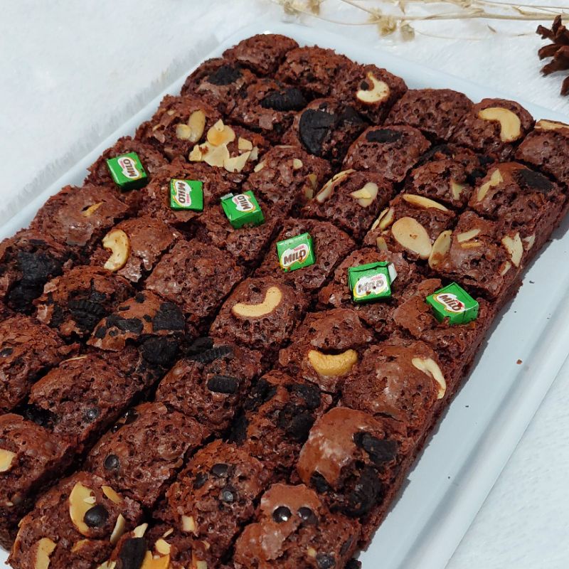

Brownies Skat Mix Topping by Bantopp Kitchen