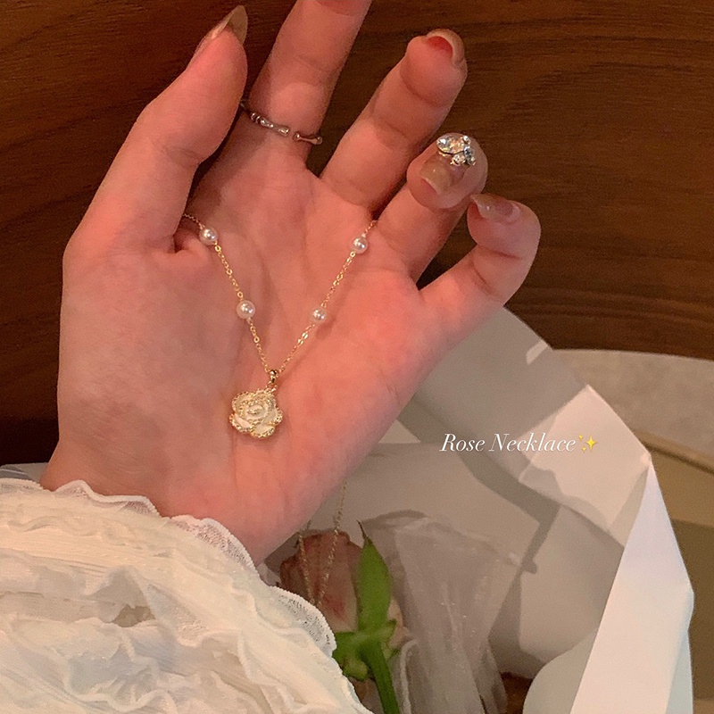 Milk Lust First Love Mutiara Bunga Kalung Wanita Ringan Mewah Minoritas Sweater Rantai Tulang Rantai Senior Leher Rantai Aksesoris