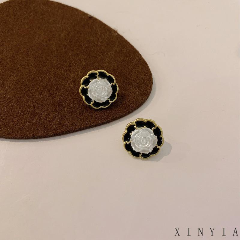 【COD】Anting Tusuk Motif Bunga Camellia Simple Elegan Ala Korea Untuk Wanita