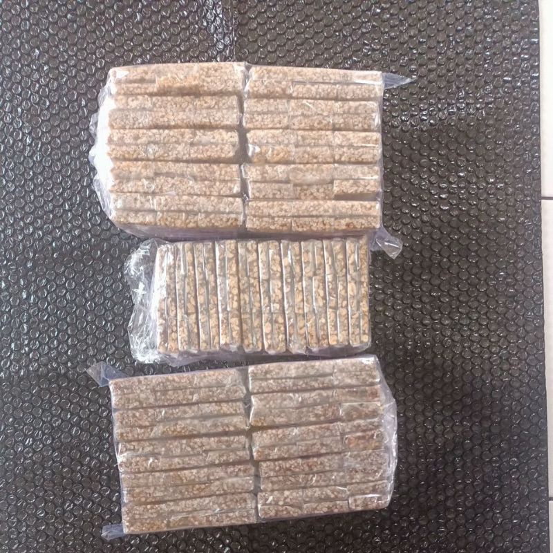 

1 Pak Aneka Kipang Cemilan Khas Minang