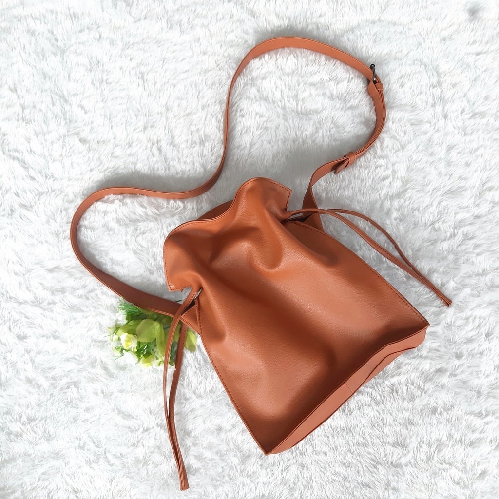 Tas Selempang Wanita SERUT Model Korea