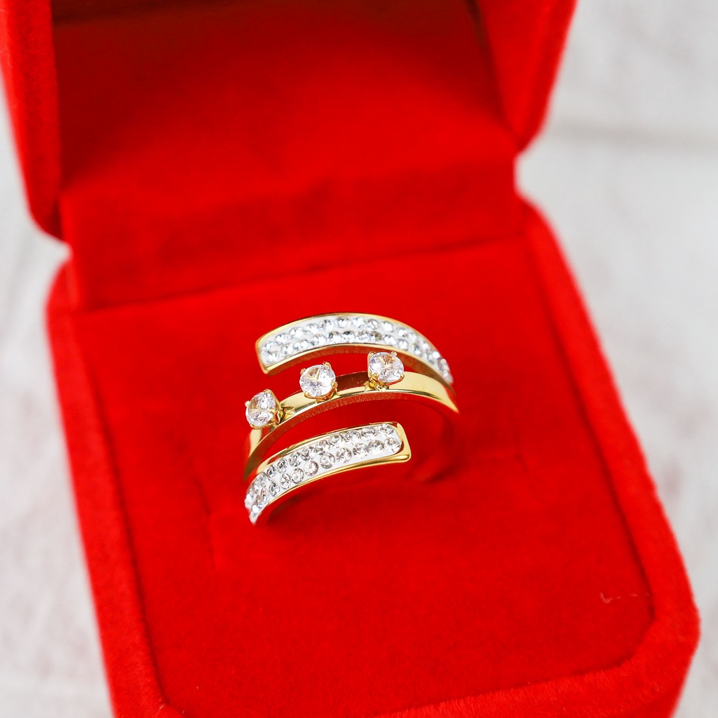 Cincin elegan zircon 3 mata Titanium Stainless Steel 316L anti karat harga grosir bisa bayar di tempat