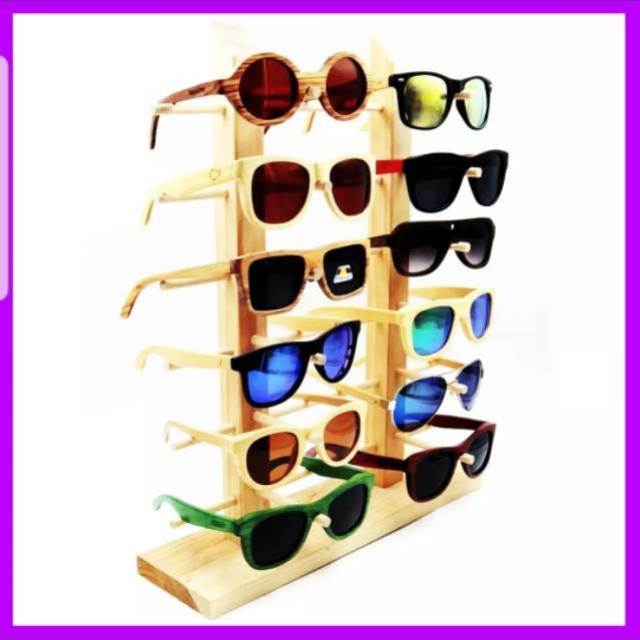 Display tempat pajangan kacamata