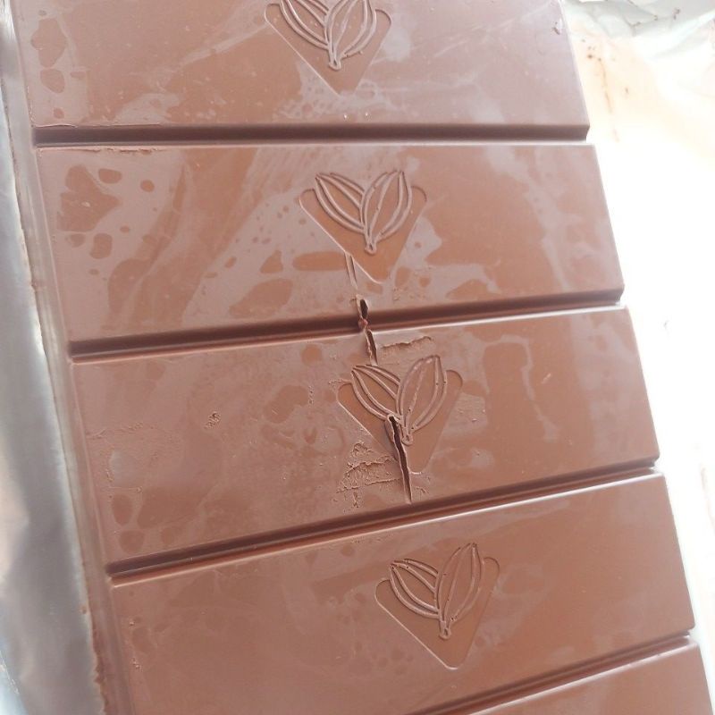 

✨NEW✨ -couverture coklat tulip 52 % choco butter 400 gr- 1.1.23