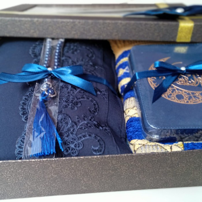 

(COD) Paket Seserahan Alat Sholat Hampers Mukena Hantaran Nikah MaharGiftBox - Navy, Mikabox