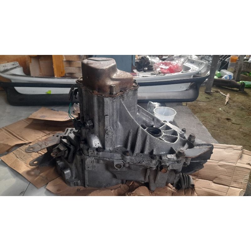 transmisi ford laser GL second